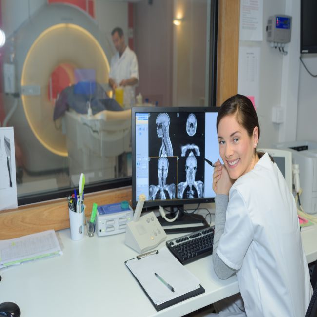 Onderwijs en training door afdeling Radiotherapie in armere landen